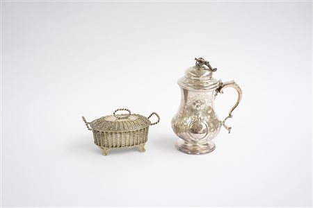 Lotto di due pezzi in metallo argentato