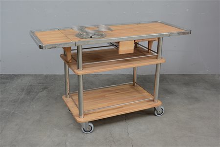 Carrello scalda vivande con piano ad alette e ripiani sottostanti, munito di...