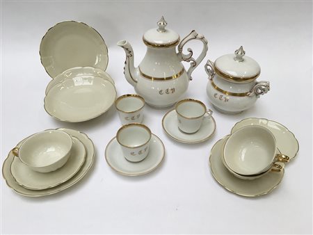 Lotto composto da una parte di servizio da tè della manifattura di Laveno,...