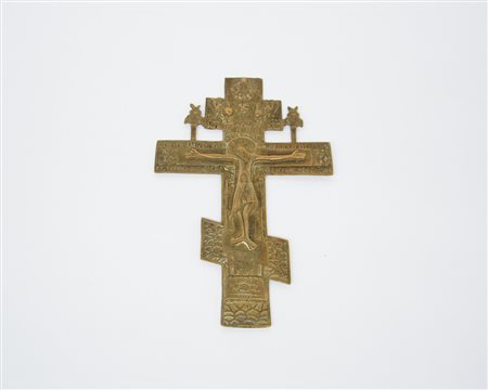 Arte russa. Cristo crocifisso in bronzo decorato con figure di santi e...