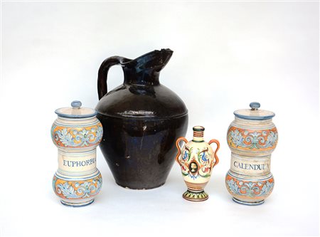 Manifatture diverse. Lotto composto da una brocca in terracotta del sec. XIX,...