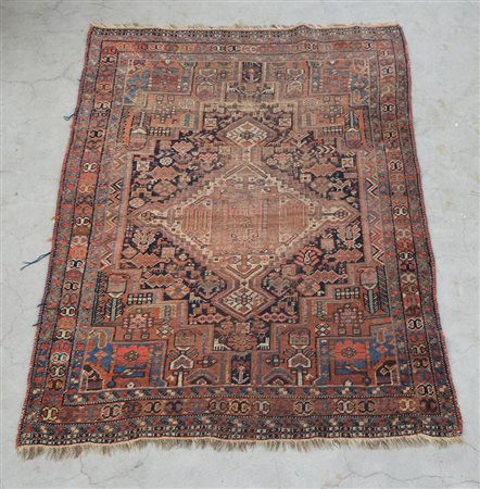 [Tappeti] Tappeto Qashqai, Persia, fine sec. XIX. Disegno con medaglione...