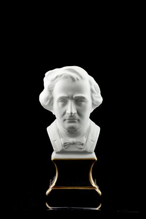 Manifattura di Limoges, sec. XX "Ritratto di Berlioz" Busto in porcellana su...