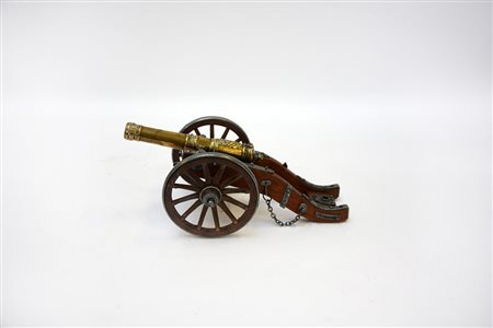 Modello di cannone in stile Luigi XIV in legno e metallo dorato (difetti)