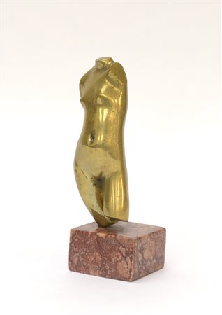Ignoto, scultura in bronzo raffigurante un busto femminile montato su...