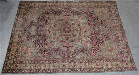 [Tappeti] Tappeto Kirman, Persia, fine sec. XIX. Disegno a medaglione...