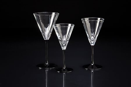 Manifattura di Murano . Parte di servizio di bicchieri in vetro incolore con...