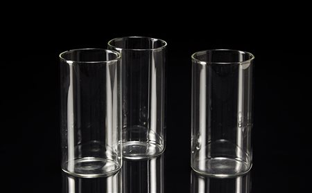 Gruppo di dodici bicchieri di uso diverso -EN Group of twelve different glasses