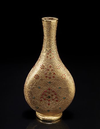 Osmanli Collection. Vaso Yelpazeli dorato e decorato con applicazioni vitree....