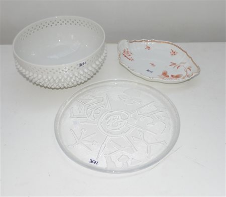 Lotto composto da un vassoietto Ginori, manifattura di Doccia con decorazione...