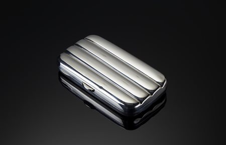 Portasigari in argento a corpo liscio con interno in vermeille. Birmingham,...