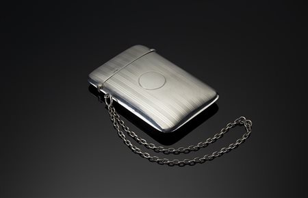 Porta biglietti in argento con corpo inciso a motivi geometrici. Birmingham,...