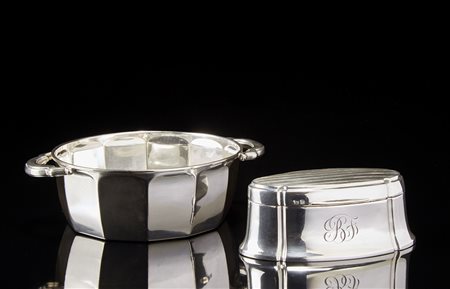 Lotto composto da una ciotola sfaccettata a due manici e una scatoletta di...