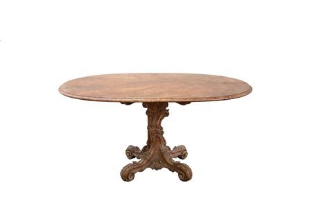 Tavolo ovale in legno laccato