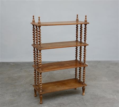 Etagere a quattro ripiani con montanti torniti. Sec. XIX (cm 70x115x30)...