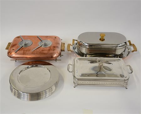 Lotto composto da dieci sottopiatti, una pescera, una casserruola e un...