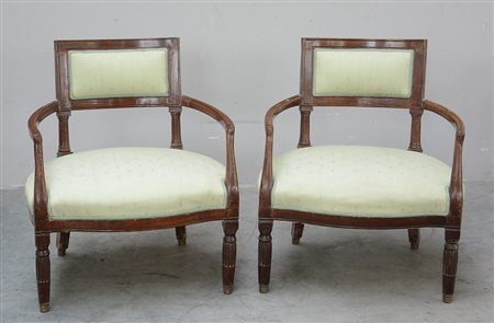 Coppia di poltroncine da camera con gambe anteriori a balaustro, seduta e...