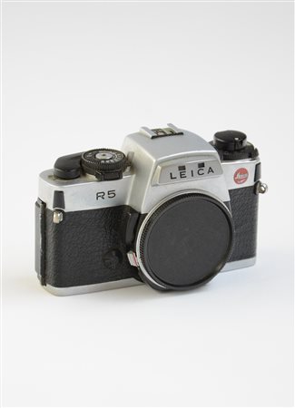 Macchina fotografica Leica modello R5 (difetti)