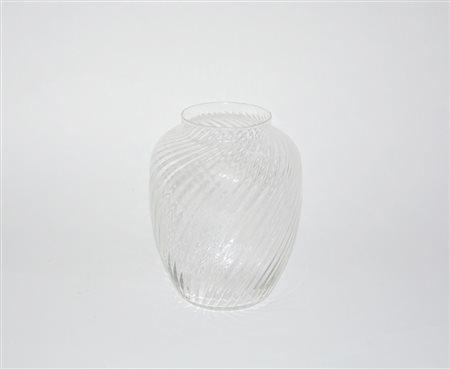 Vaso in vetro soffiato incolore decorato a costolature ritorte (h cm 23)
