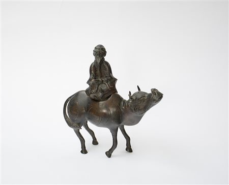 Scultura in bronzo con saggio a dorso di bufalo (difetti e mancanze) Cina,...