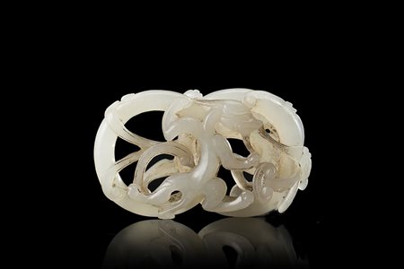 Intaglio in giada bianca raffigurante chilong Cina, inizio sec. XX A white...