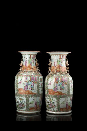 Coppia di vasi a balaustro in porcellana Famiglia Rosa cantonese con doppie...