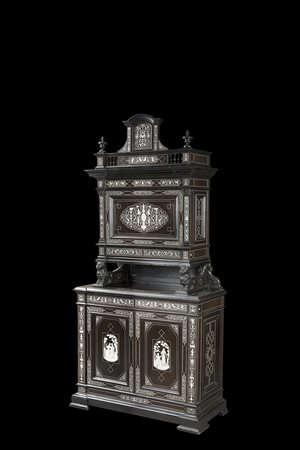 Mobile a due corpi in legno ebanizzato interamente filettato e intarsiato in...