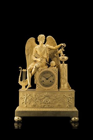 ERRIN B.D BONNE NOUVELLE n. 19Pendola in bronzo dorato decorata con figura...