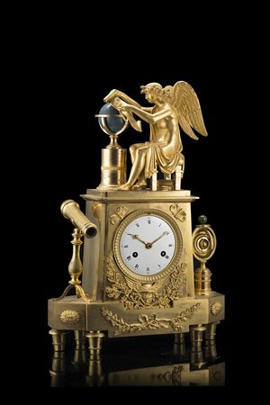 ANONIMO, FRANCIA Pendola in bronzo dorato decorata con allegoria...