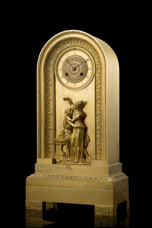 ANONIMO, FRANCIAPendola in bronzo dorato decorata da scena amorosaAnni...