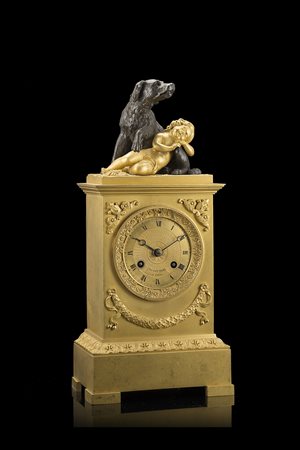 PICNOT PERE A PARIS Pendola in bronzo dorato e brunito con cane e...