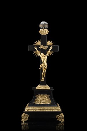 ANONIMOPendola a crocefisso in legno e bronzo doratoEpoca metà secolo...