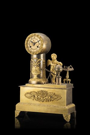 ANONIMO, FRANCIAPendola in bronzo dorato con allegoria dell'astronomiaAnni...