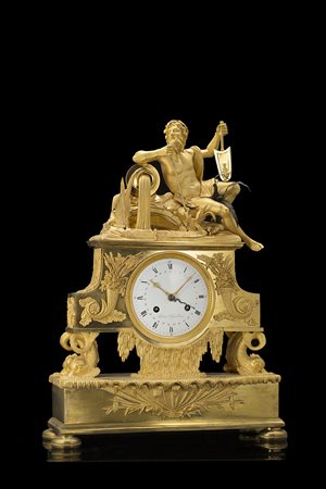 GASTON JOLLY PARIS Pendola in bronzo dorato con allegoria di NettunoAnni...