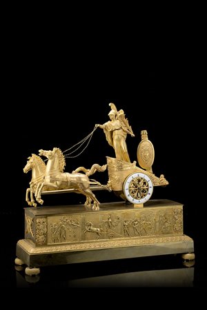 ANONIMOPendola in bronzo dorato decorata con biga Anni 1815/1820 circa...