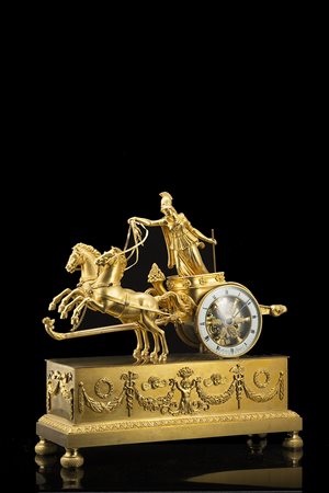 ANDRE JACQUINPendola in bronzo dorato decorata da carro della vittoriaAnni...