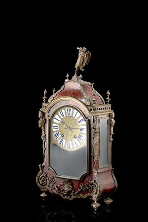 BALTAZAR PARIS Pendola lastronata in tartaruga decorata con figura di angelo...