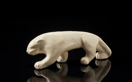 Manifattura francese, inizio sec. XX "Pantera" scultura in terracotta...