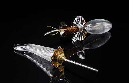 Servizio da tavola composto da porta olio e porta aceto in vetro e metallo...