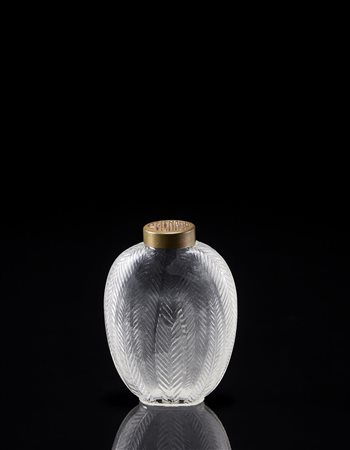 René Lalique (1860 - 1945)Flacone modello "Semis de fleurs" in vetro incolore...