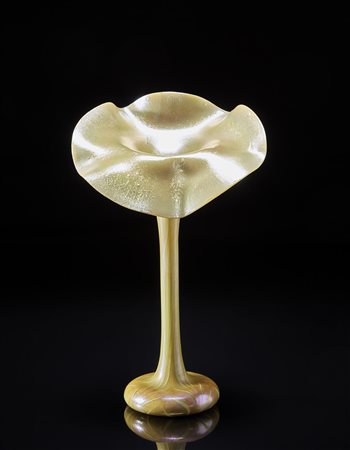 Vaso in stile Tiffany modello "Jack-in-the-pulpit" in vetro "Favrile" reca...