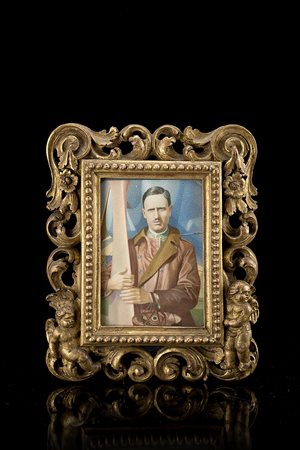 Tordolo Orsello (Torino 1892)"Aviere" miniatura su avorio (cm 11x18) Firmata...