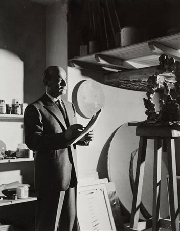 AGENZIA DUFOTO (-) Lucio Fontanaanni sessantastampa ai sali d'argento,...