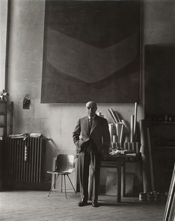 AGENZIA DUFOTO (-) Lucio Fontanaanni sessantastampa ai sali d'argento,...