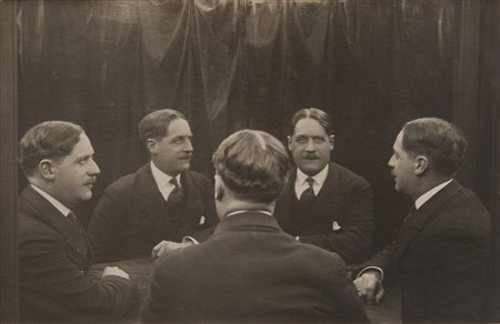 ANONIMO (-) Uomoinizi Novecentofoto cartolinacm 9x14/3,54x5,5 in