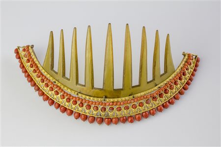 Diadema a pettine, francese stile impero in corallo e tartaruga. . . [Nessun...