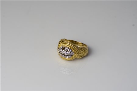 Anello anni 50 in oro 18kt, gr 13.90. Diamanti cts 0.60 circa. . . [Nessun...