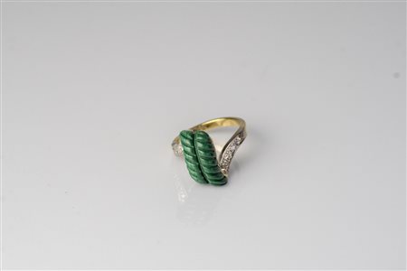 Anello in oro 14kt, gr totali 6.80. Malachite e brillanti. . . . [Nessun...