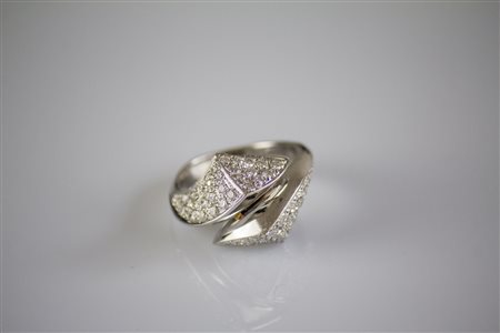 Anello in oro bianco 18kt, gr 11.69. Diamanrti cts 1.10. . . [Nessun Autore]...
