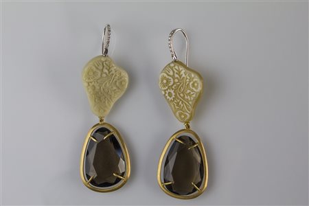 Orecchini in oro. Diamanti cts 0.10 e quarzi fumè. Firmato leaderline. . ....